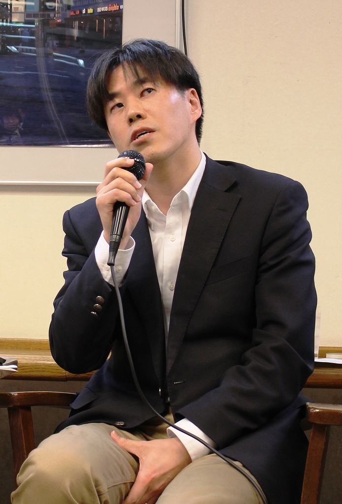 亀松太郎氏