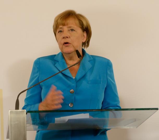 ウィーンで開かれた「西バルカン首脳会議」の記者会見で難民問題を語るドイツのメルケル首相=2015年8月27日