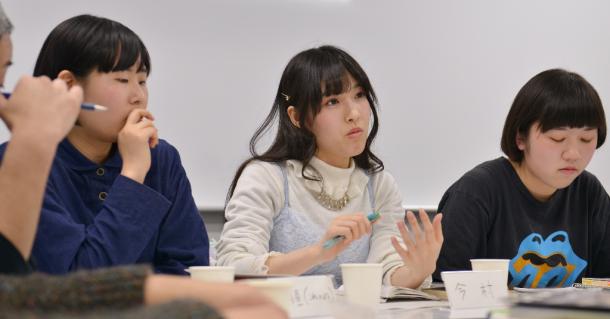 是恒香琳さん(左)、今村由希子さん(真ん中)、安部さくらさん