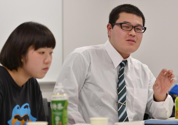 安部さくらさん(左)と大高優歩さん