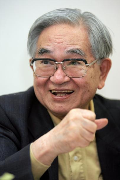 鶴見俊輔さん=2005年