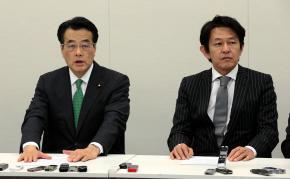 民進党・野中原稿につく写真