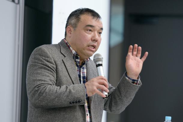 講演する中野晃一教授
