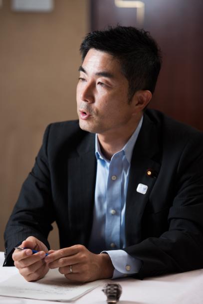 牧原秀樹さん