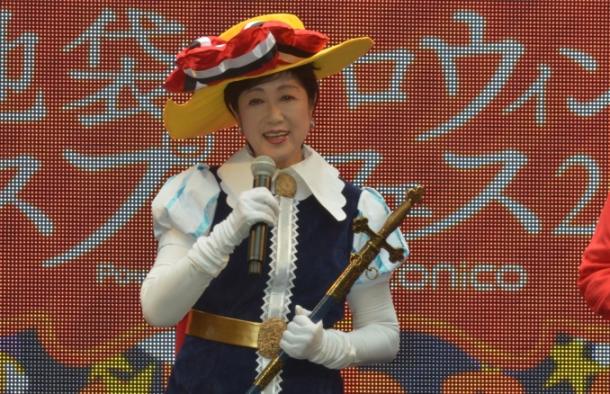 リボンの騎士に扮した小池百合子・東京都知事