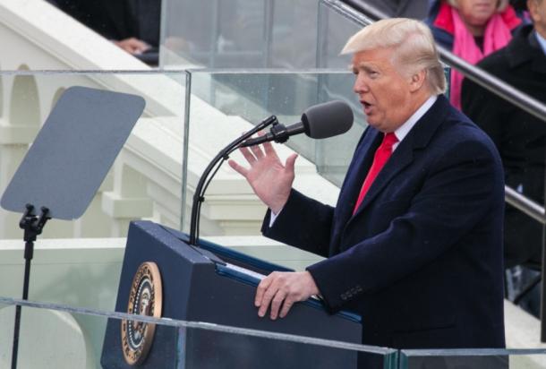 就任演説をするドナルド・トランプ大統領