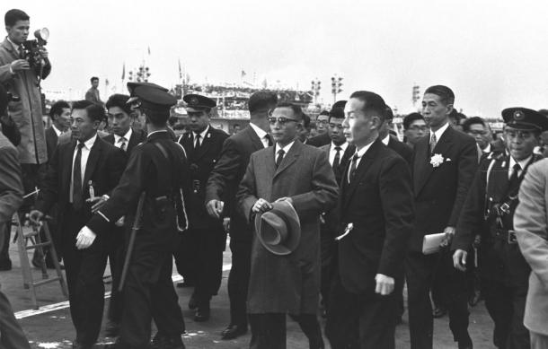 1961年11月11日、朴正煕(中央国家再建最高会議議長が来日した