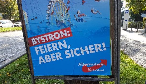 ミュンヘン市内に貼られたAfDの選挙ポスター。バイエルン州でAfDは約12%の得票率を記録した(筆者撮影)