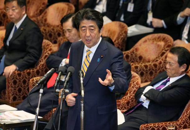 2017年2月17日の衆院予算委員会で答弁する安倍晋三首相